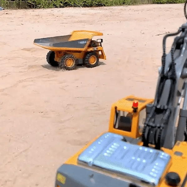 Excavadora RC Realista Play